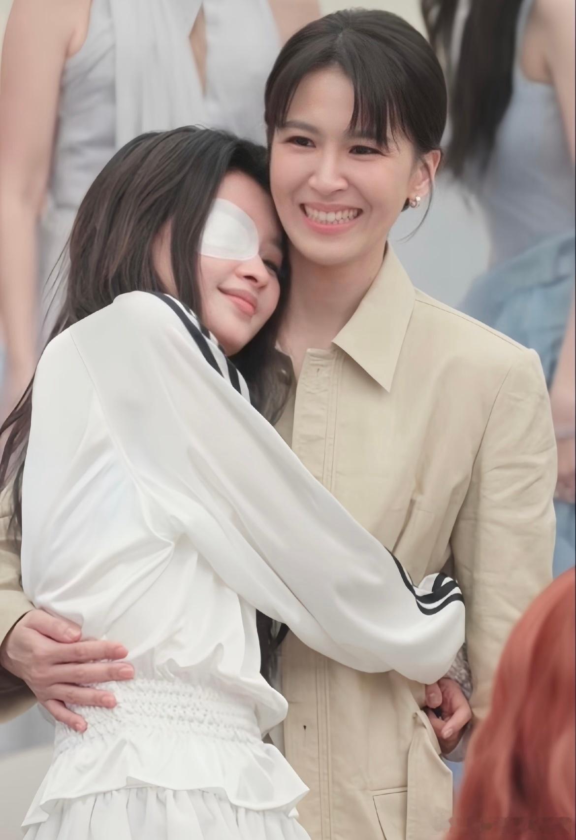 孙怡真给曾沛慈下聘礼了白鹿、丞磊主演的古装剧《莫离》自6月9日开播后，6月13日