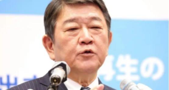 日本 外务大臣再次警告中方，中国不能再拿“历史牌”向日本施压了，因为我们都很清楚