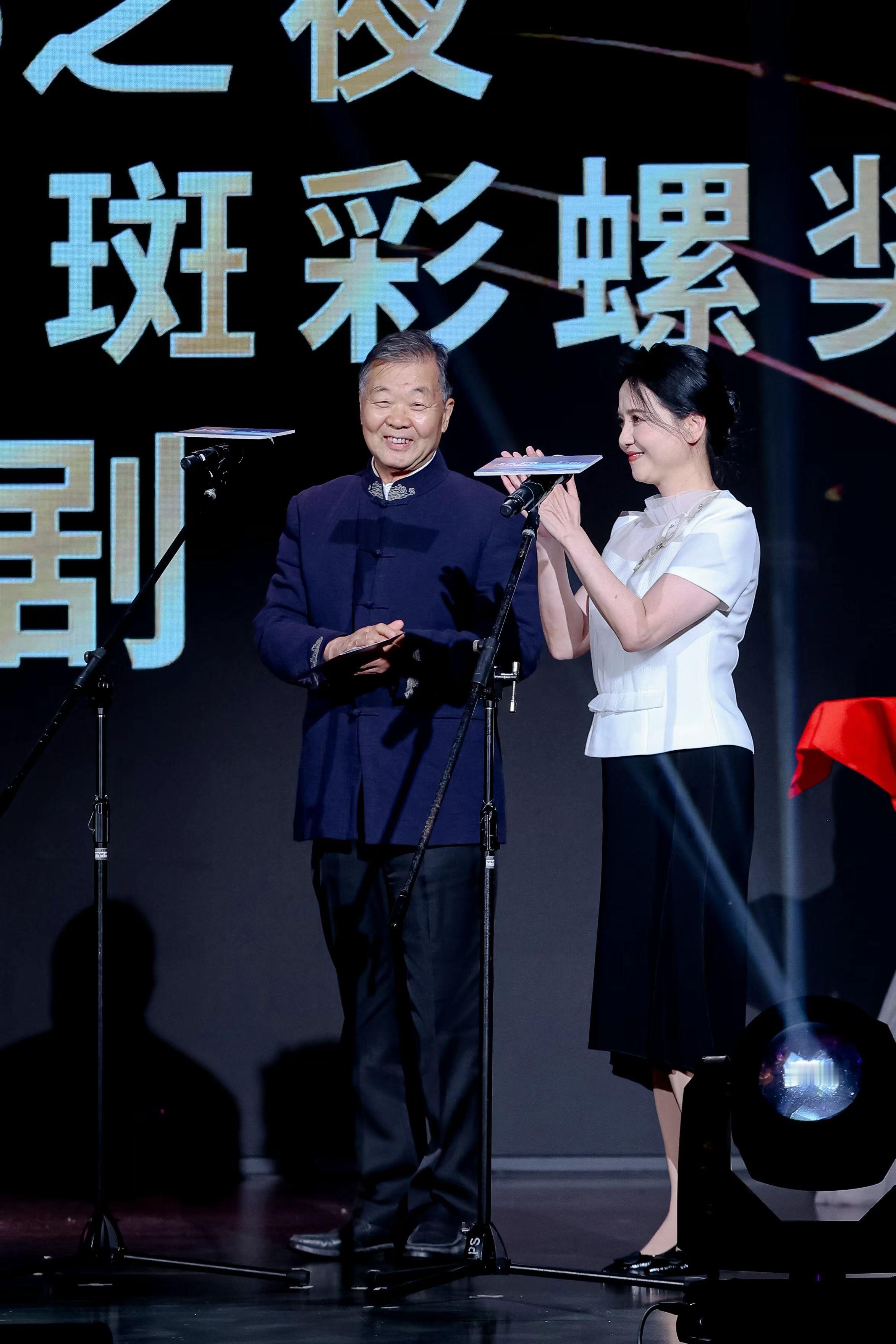 #第四届斑彩螺奖获奖名单# 斑彩螺奖揭晓，荣誉加冕！新时代现代题材最佳演员：涂松