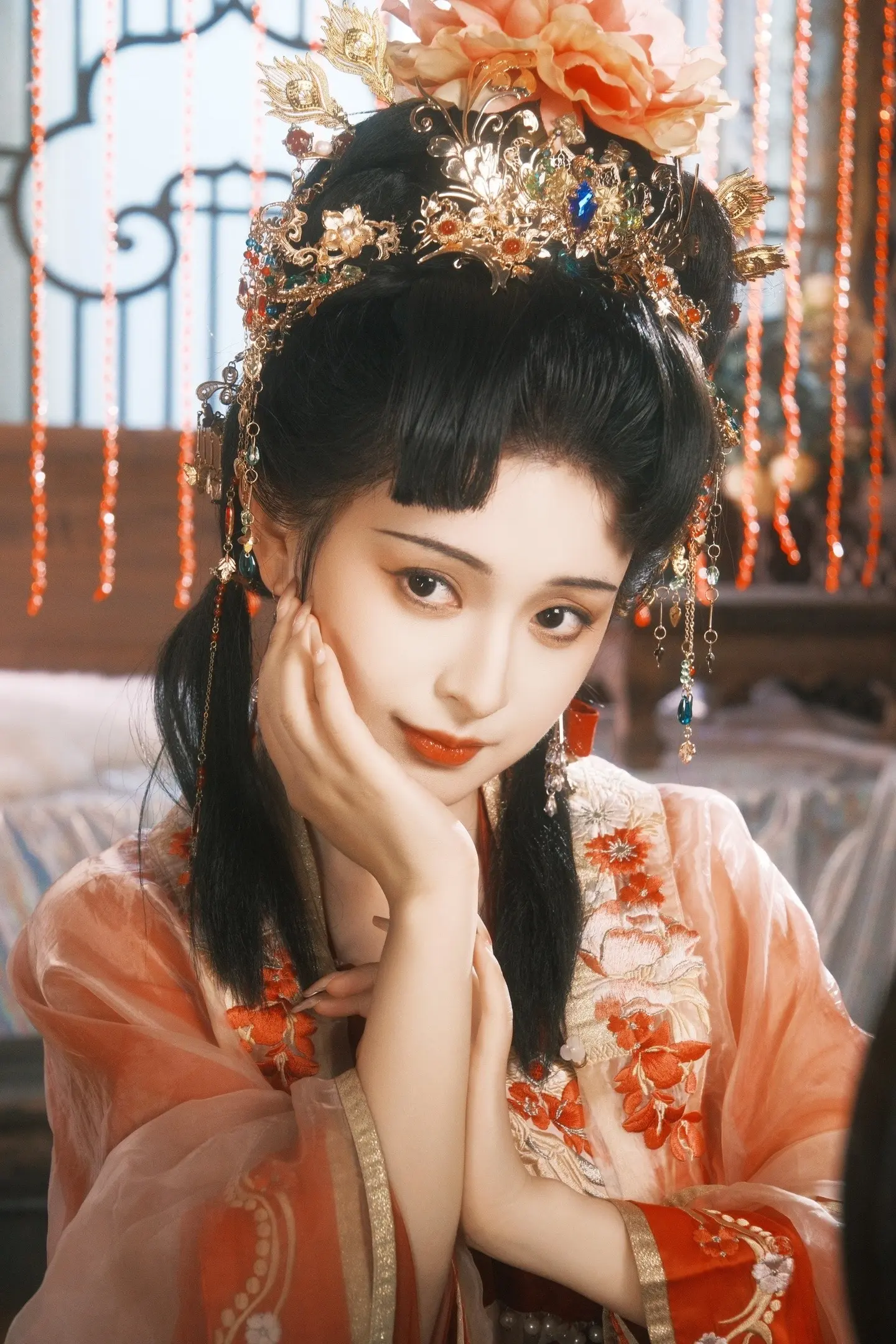 哪有什么一见钟情，不过是见色起意罢了。