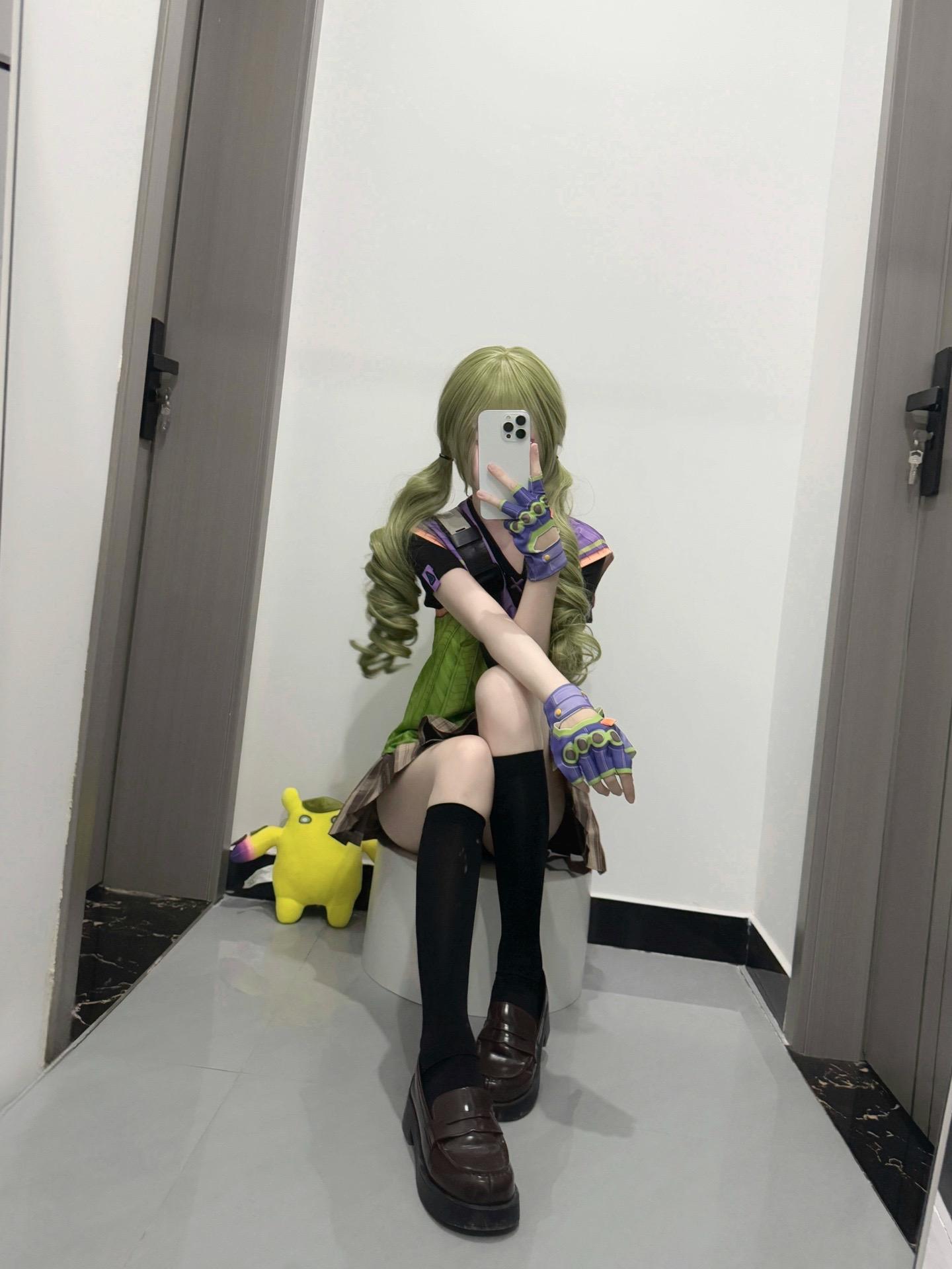 你只能和我玩。