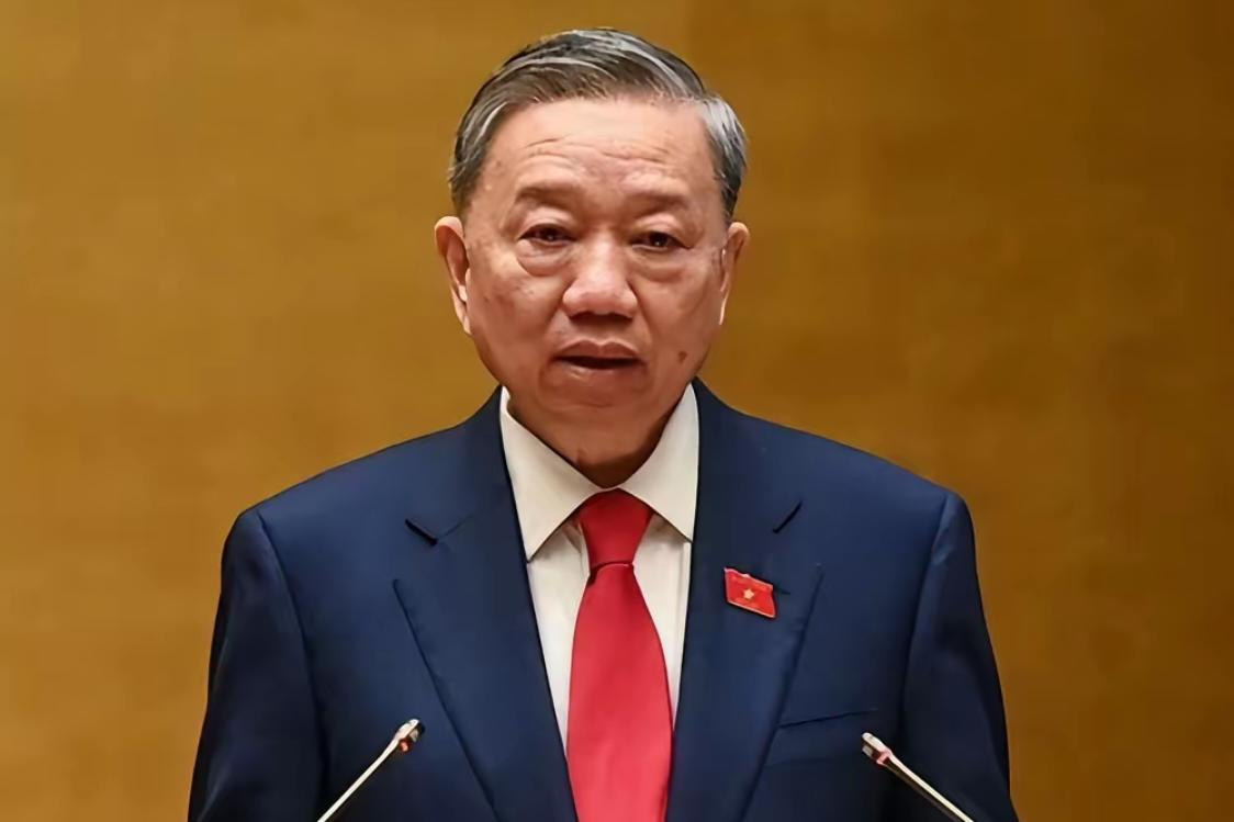 刚从中国回去的苏林，转头发现越南面临大麻烦

苏林从中国回来，屁股还没坐热，麻烦