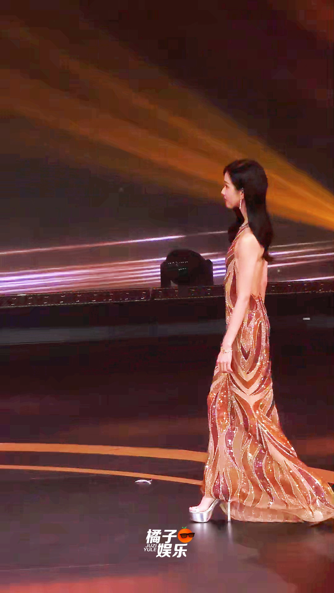 小嘟嘟上台这两部摇曳生姿陈都灵上台摇曳生姿