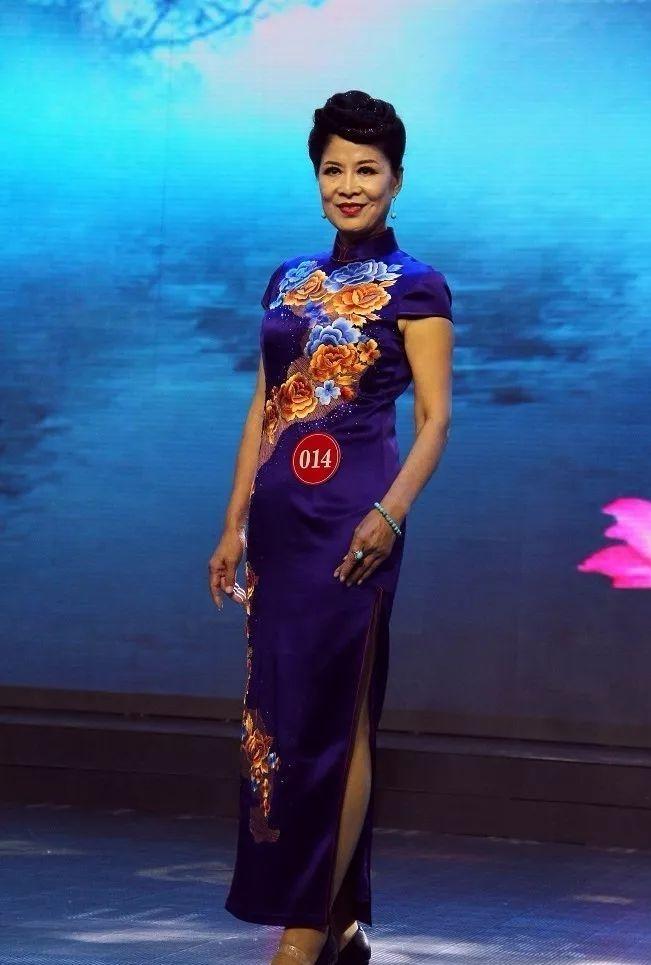 53岁婆婆天天穿短裙高跟鞋，被小区人嘲笑，儿媳才明白自己错得离谱
 
前几天刷到