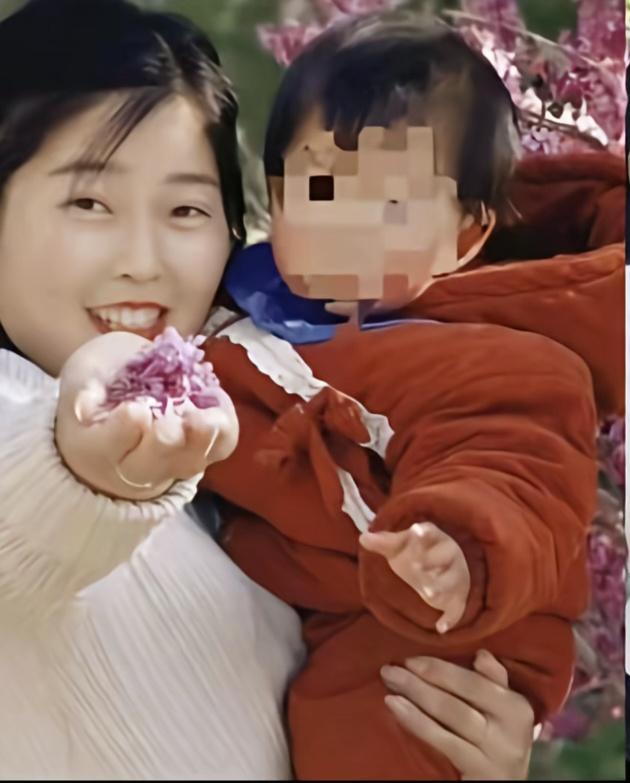 河南开封，女子带1岁儿子失联，300多名志愿者找7天了！扒了下，她和丈夫网上认识