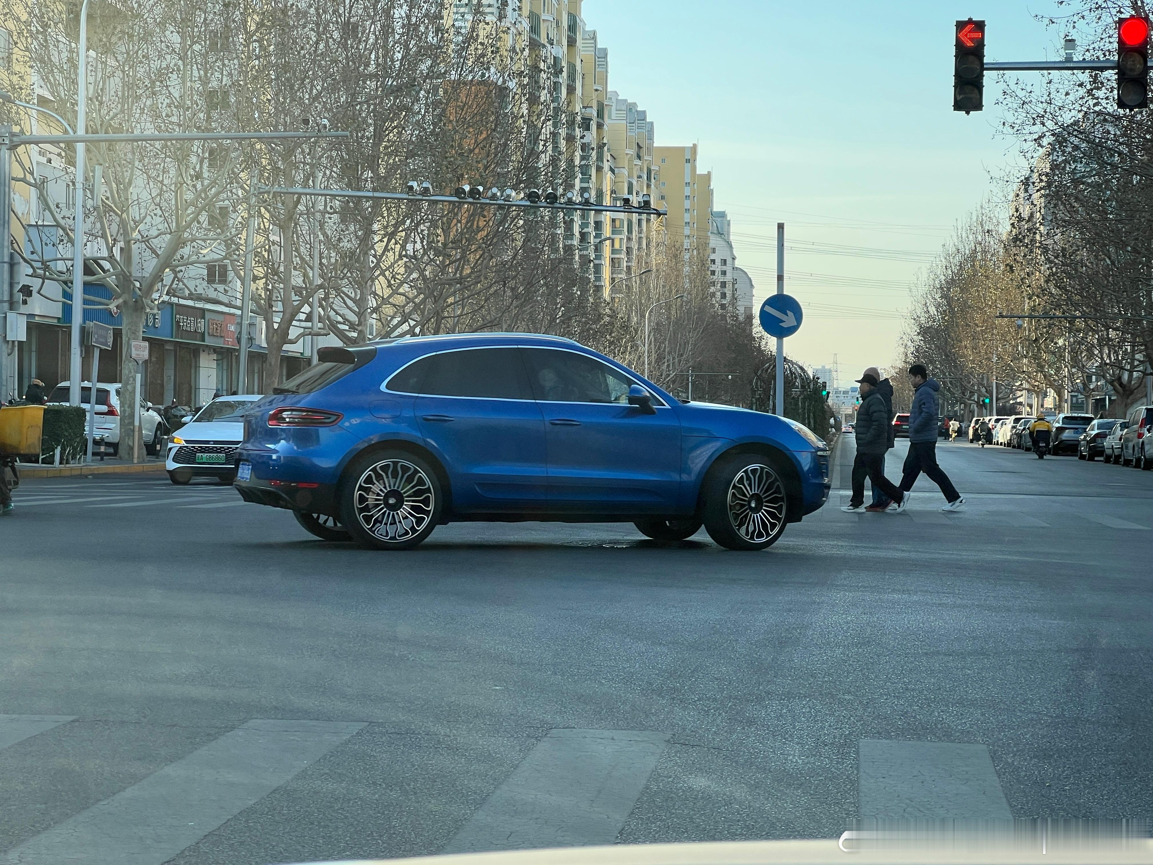 如果我没记错的话….这是不是保时捷918同款轮圈？ 北京