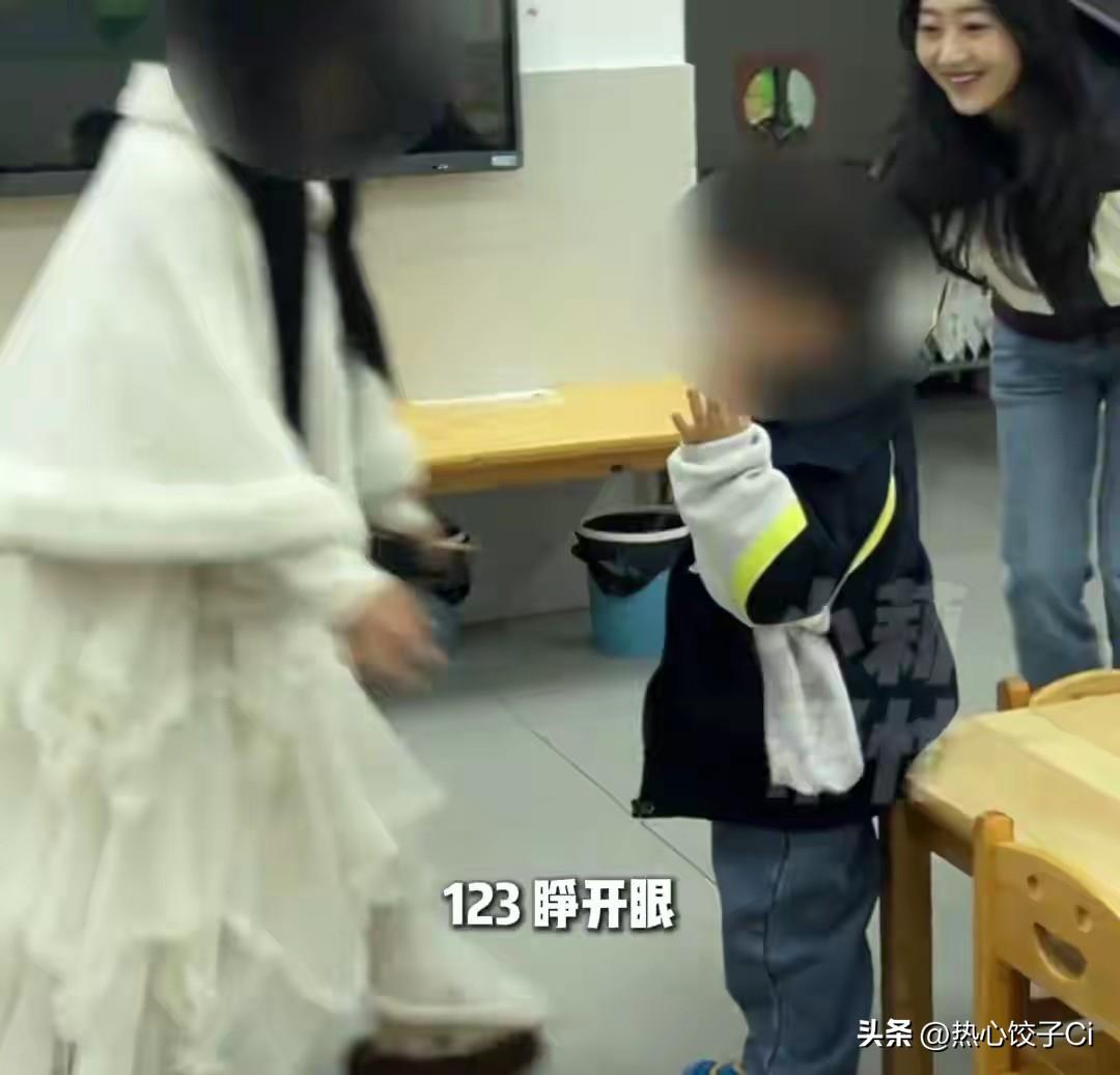 据媒体报道，6岁男童被妈妈丢在河南一酒店半个多月，酒店方全力照顾孩子。孩子的妈妈