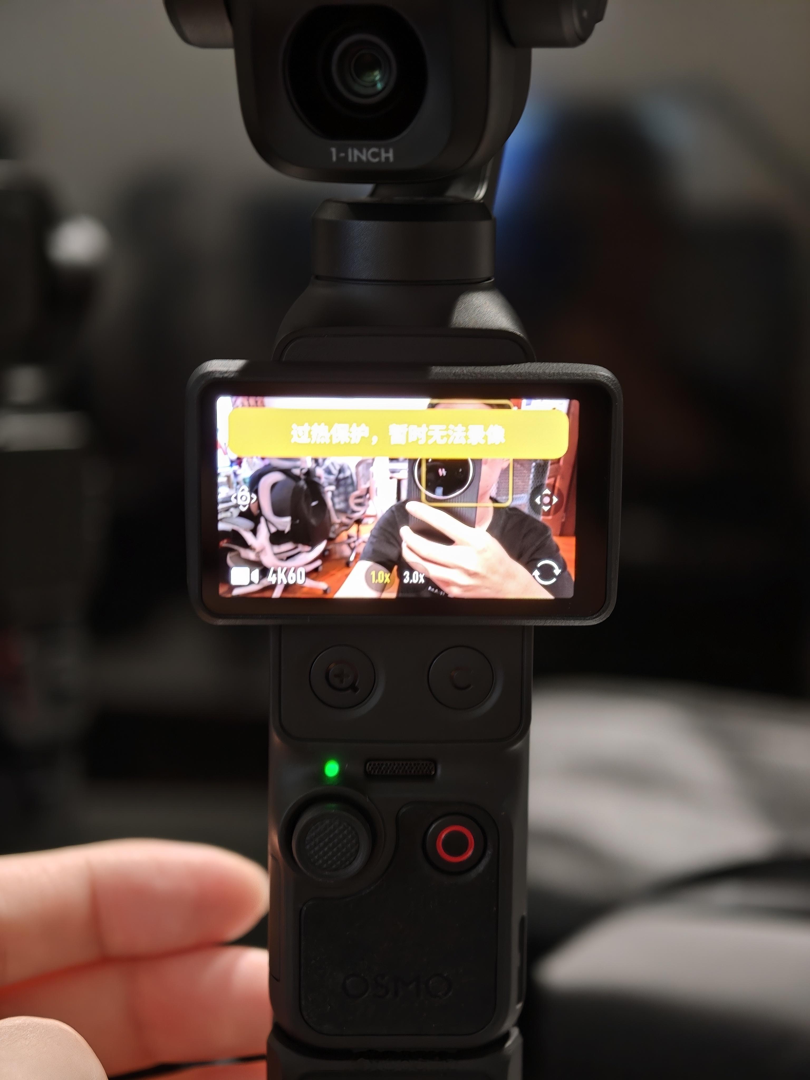 室温28.4度，Pocket4P录制4k60p视频，40分15秒后过热停止录制 