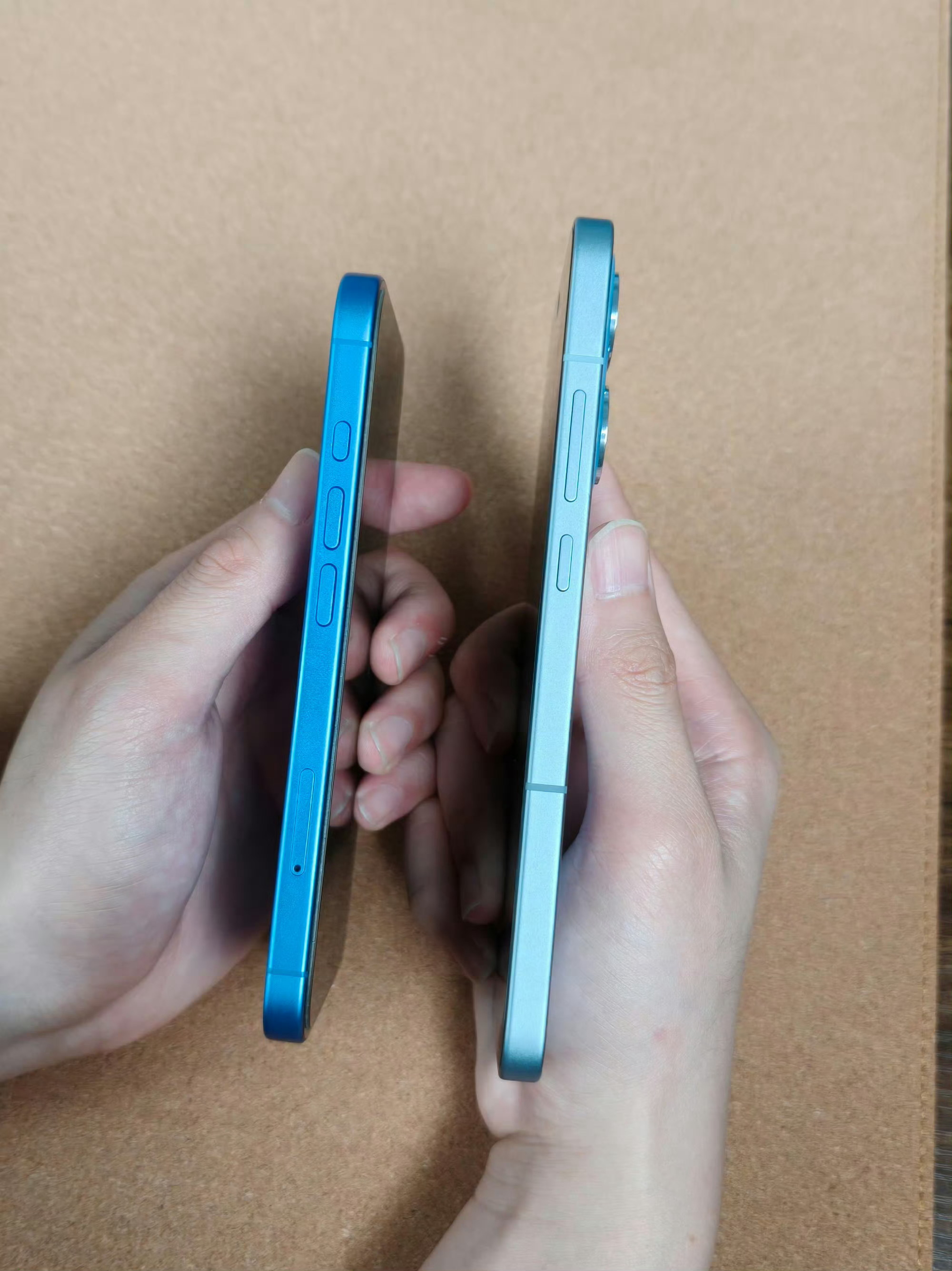 OPPO Reno 13更多细节曝光，直角金属中框，超窄边框。这是把OPhone