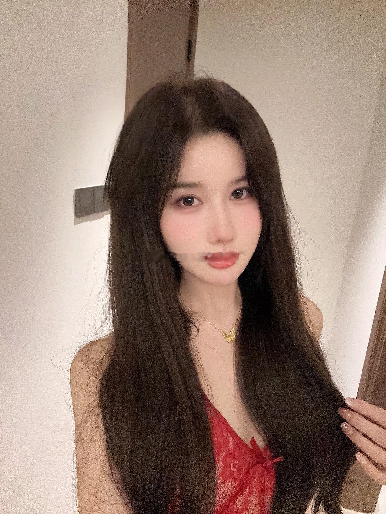 爱我的话就别离开我[馋嘴][馋嘴][爱你]  ​​​