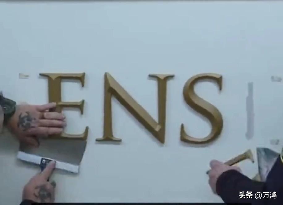 特朗普接下来可能要进行政策调整了，否则在中期选举之时特朗普恐怕很难向议员们交上满