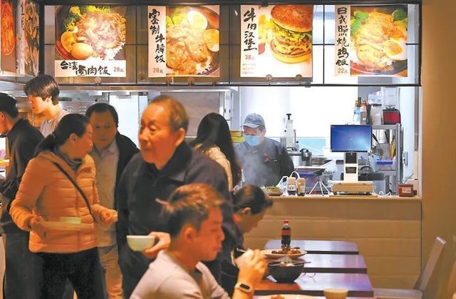 北京这些单位食堂对外开放，网友：干饭宝地！
“刚出锅的红烧肉还冒着热气，打菜阿姨