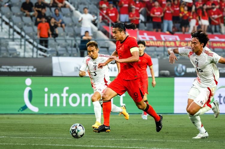 国足本次参加FIFA系列赛4名队长人选:张玉宁、颜骏凌、韦世豪、刘殿座
03月2