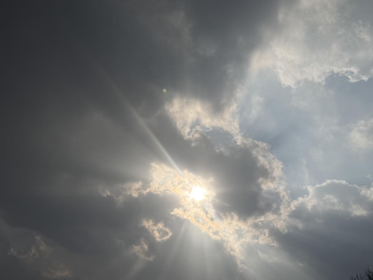 针对包华涉嫌严重违纪违法被查，烟台也是召开了相关会议，通报可这个问题。
    