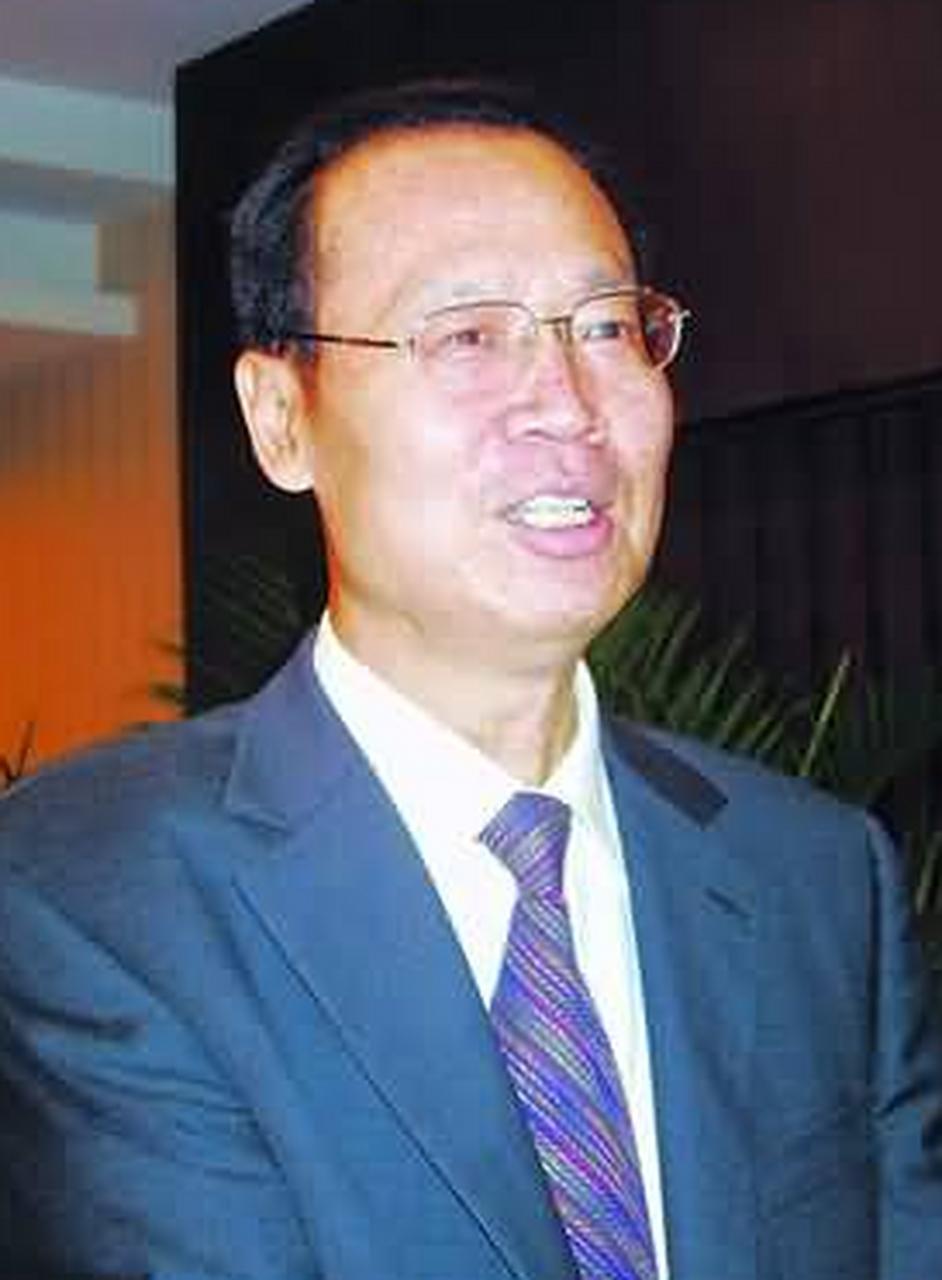 被福建人民感念的“清廉救火书记”，一生实干守初心
 
他1965年入党，47岁成