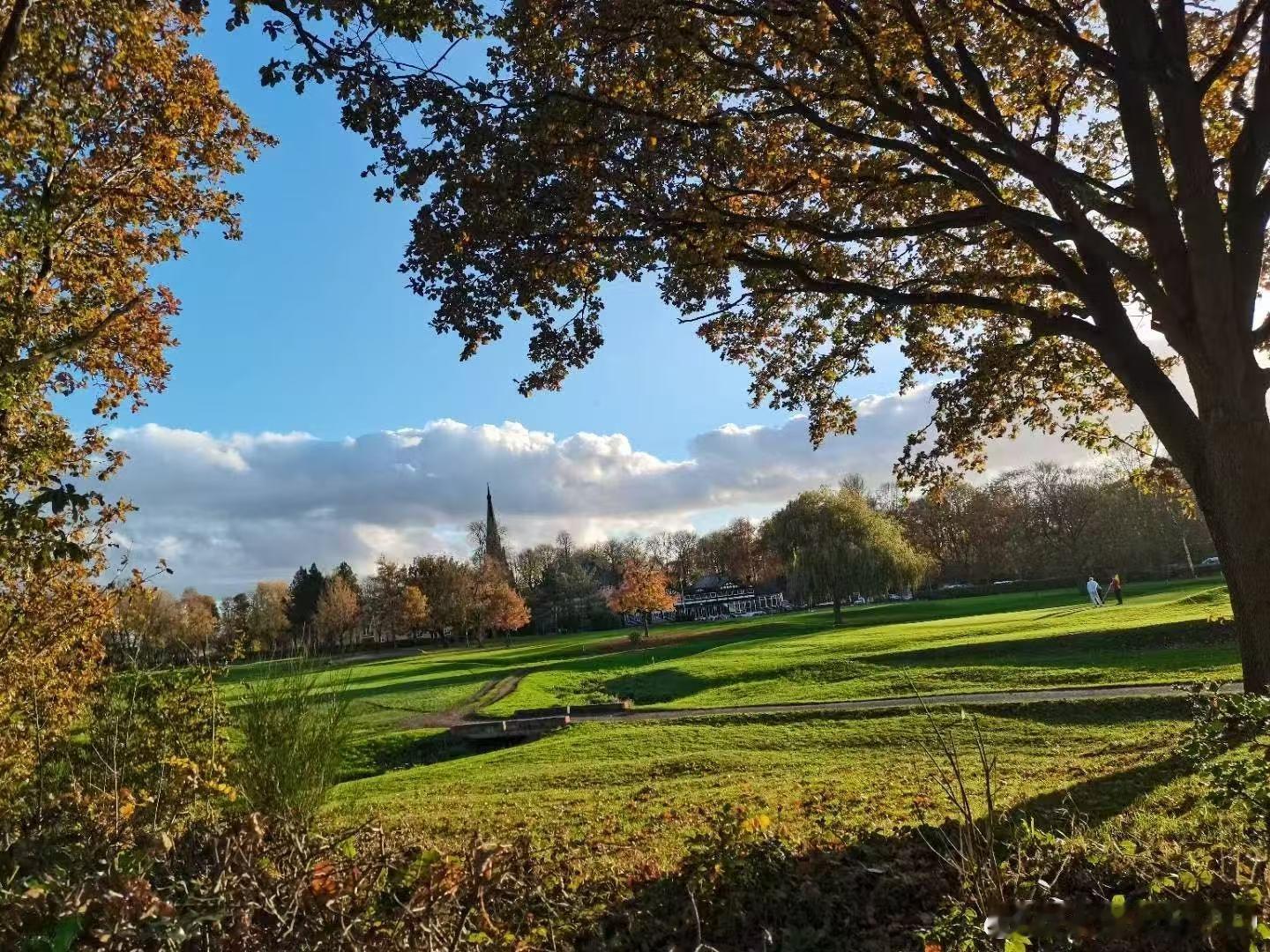 中国传统文化中，为人做事讲究“道法术器”。道是事务发展的规律，法是你用的策略，术