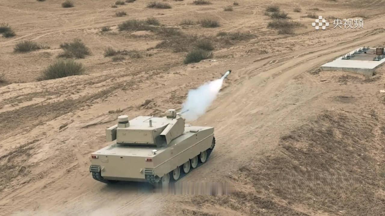 无人之竞：
兵器工业VU-T10无人车发射车载