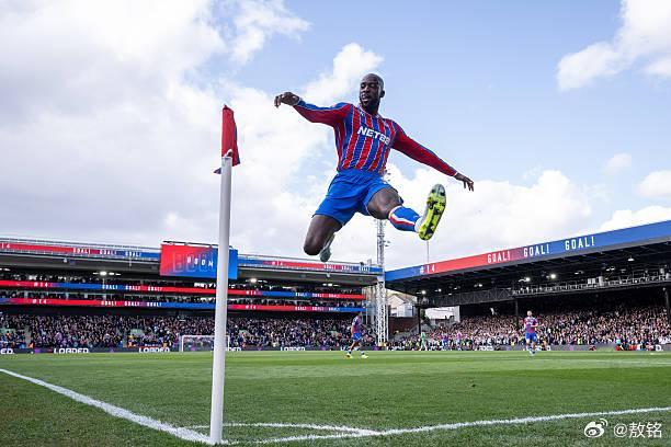 水晶宫2比1纽卡斯尔 马特塔回来之后，成了水晶宫的英雄，这是不是就不转会走了啊？