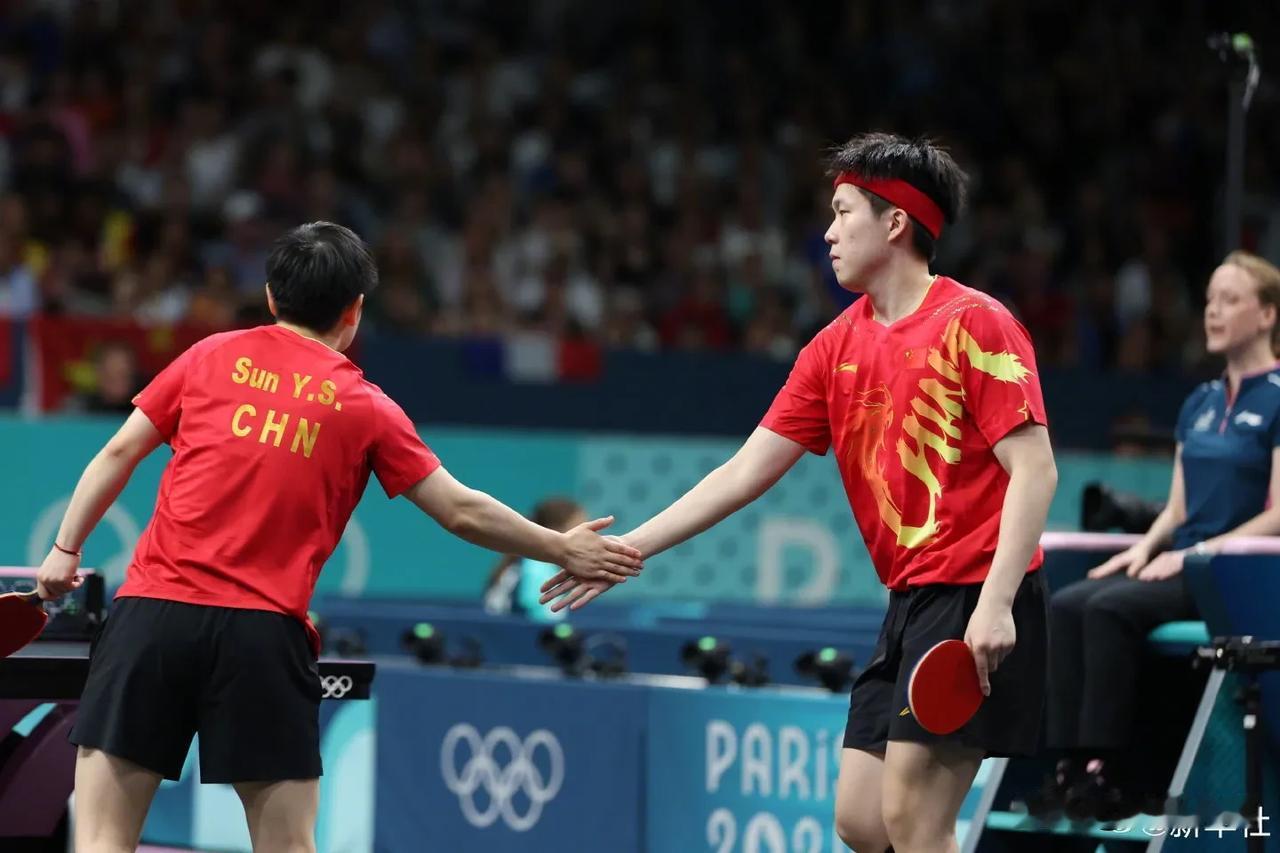 #和安踏一起为中国队加油# 
国乒混双莎头组合首战告捷战胜埃及队，日本再现名场面