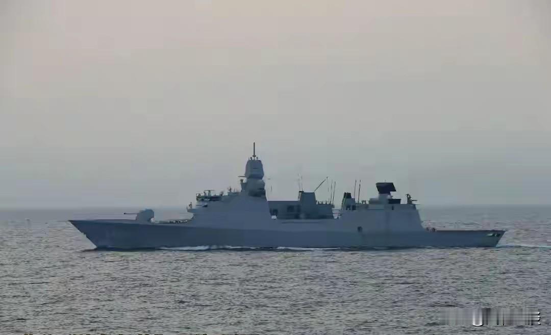 荷舰接连挑衅我国海空，东部战区全程监控戒备
 
来源：东部战区
荷兰德鲁伊特号护