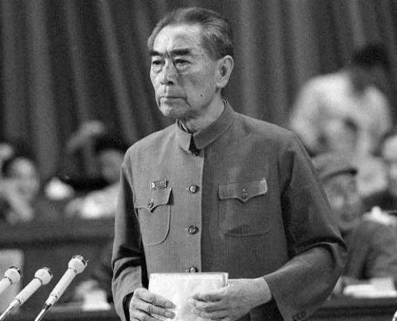 周总理最在意民心，1961年，他曾经怒批报纸上的新闻：“上不合于国情，下不安于民