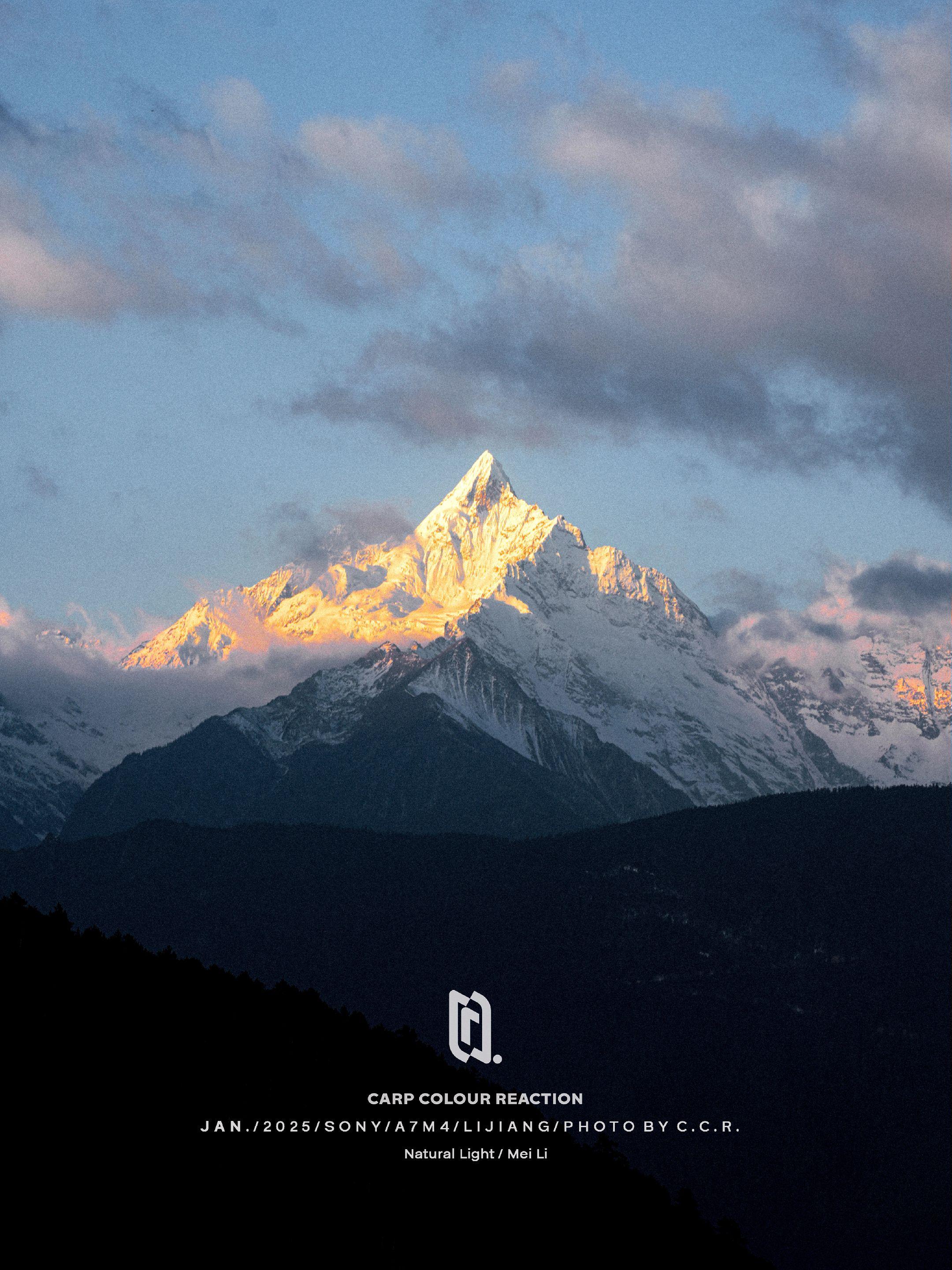 梅里雪山自驾旅拍一天经历几个天气。都是一路上的风景，经历高海拔已经产生...