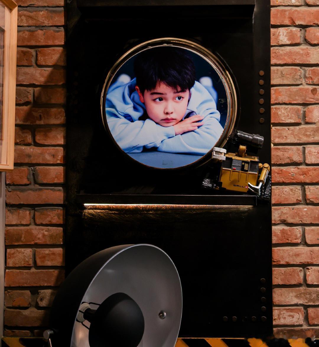 陈思诚佟丽娅庆祝儿子生日陈思诚佟丽娅为朵朵庆生 陈思诚佟丽娅庆祝儿子生日，两人离