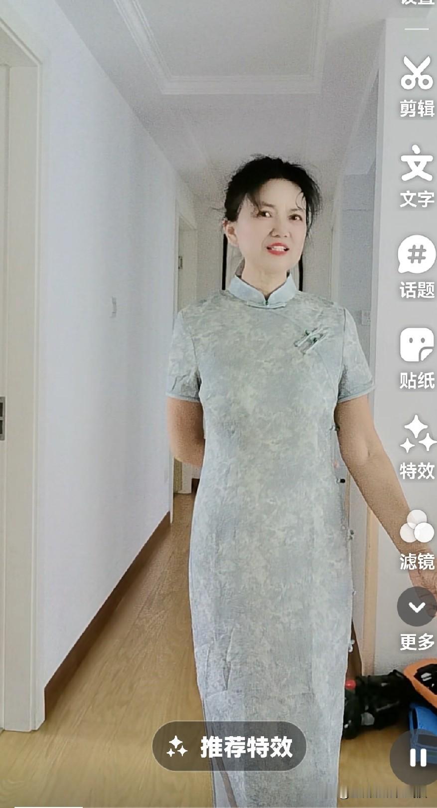 昨天刷视频刷到一个50多岁的中年妇女，被她的儿媳妇打伤住院了，脸上打的青一块紫一