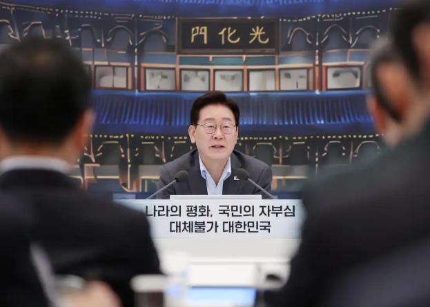 李在明果然够狠，为了不步尹锡悦后尘，一举打破韩国70多年惯例
 
韩国政坛迎来数