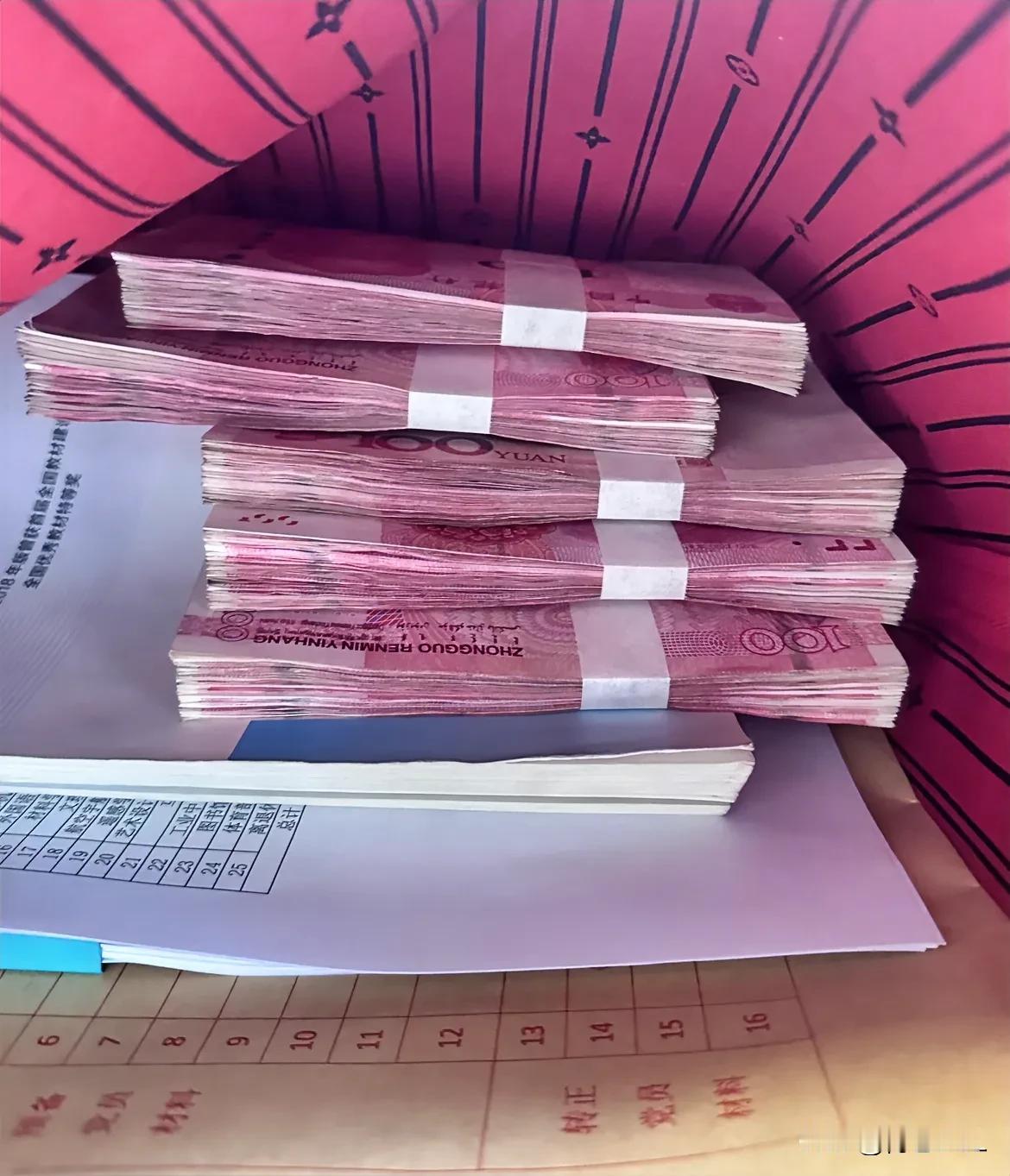 初中同学，是个女生！大早上，向我求助借10万！睡意朦胧中，一个电话打过来说：“王