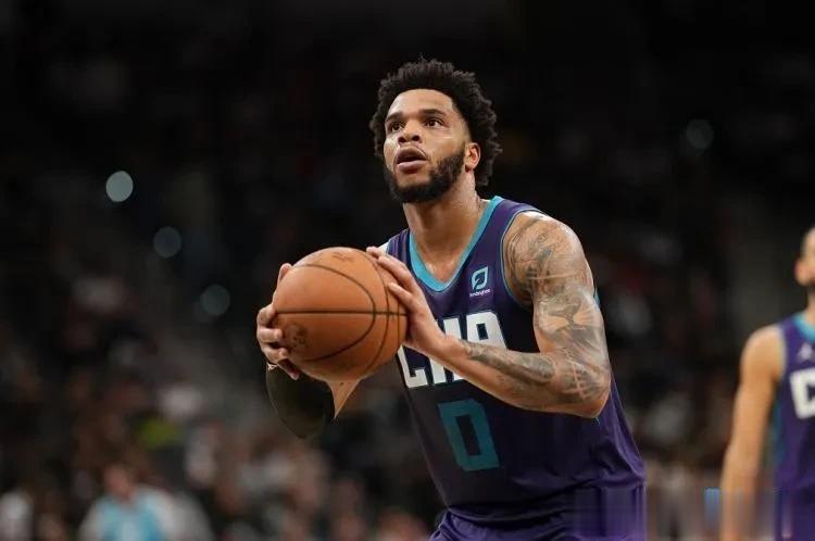 NBA季中锦标赛，雄鹿130-99黄蜂，迎来三连胜，不得不承认的2个事实

1.
