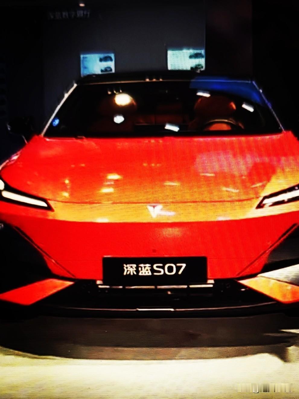 昨天看到友们分汽车征文的奖金了，我一直没有到账，问了客服说不够阅读量，我今天加了