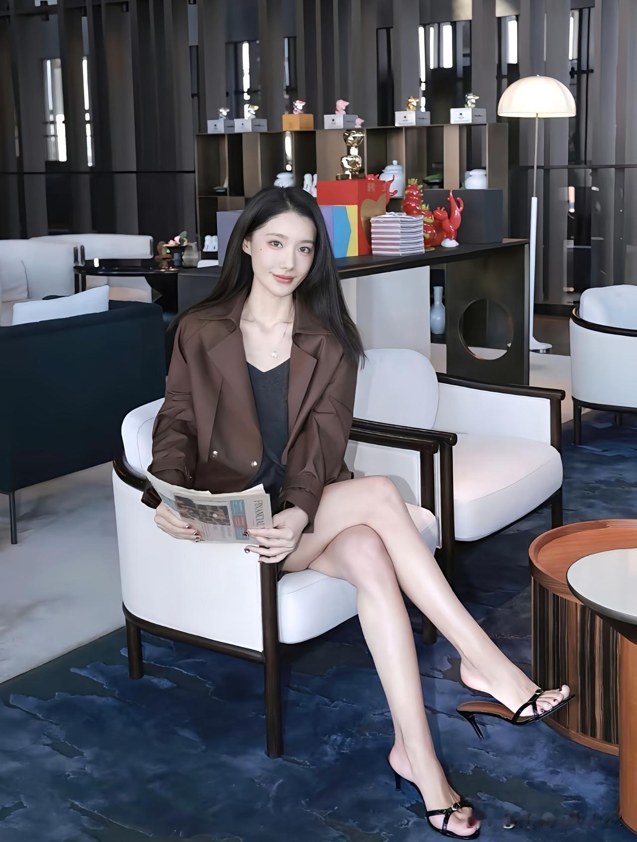 优雅阅读时光，时尚穿搭指南