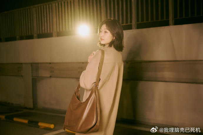 孙千温柔的照亮启航的序章孙千启程米兰时装周 孙千启程米兰时装周，孙千温柔的照亮启