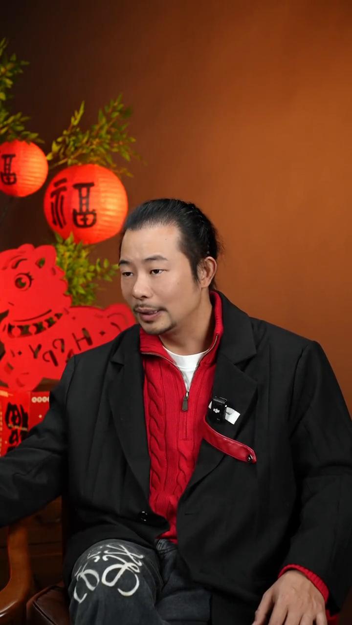 过年一回到婆家，男人特别维护原生家庭。
你发现了吗？只要过年一回到婆家，你老公就