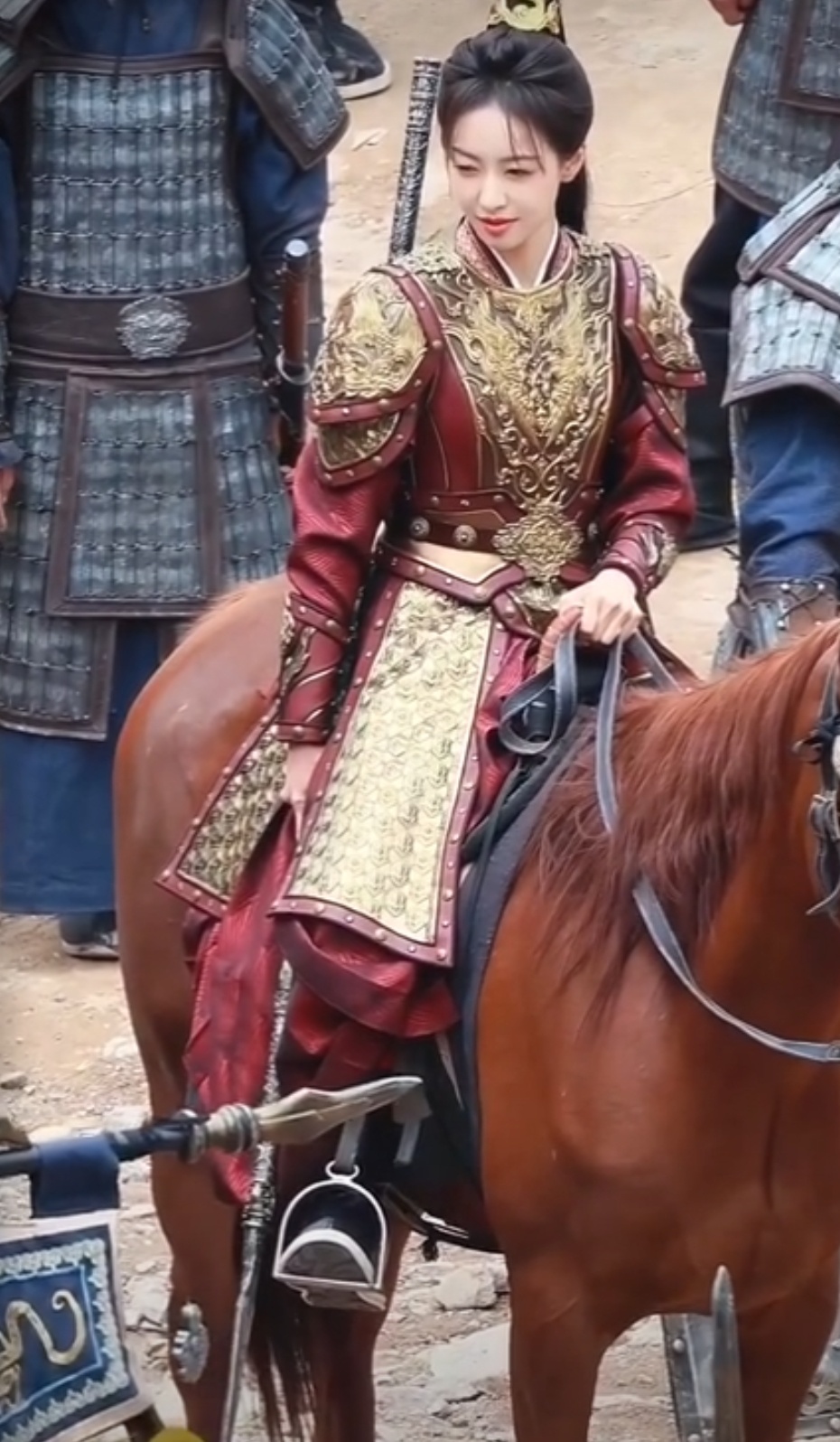 宋茜《山河枕》今日路透，我们楚瑜将军解锁新装备了[举手] ​​​