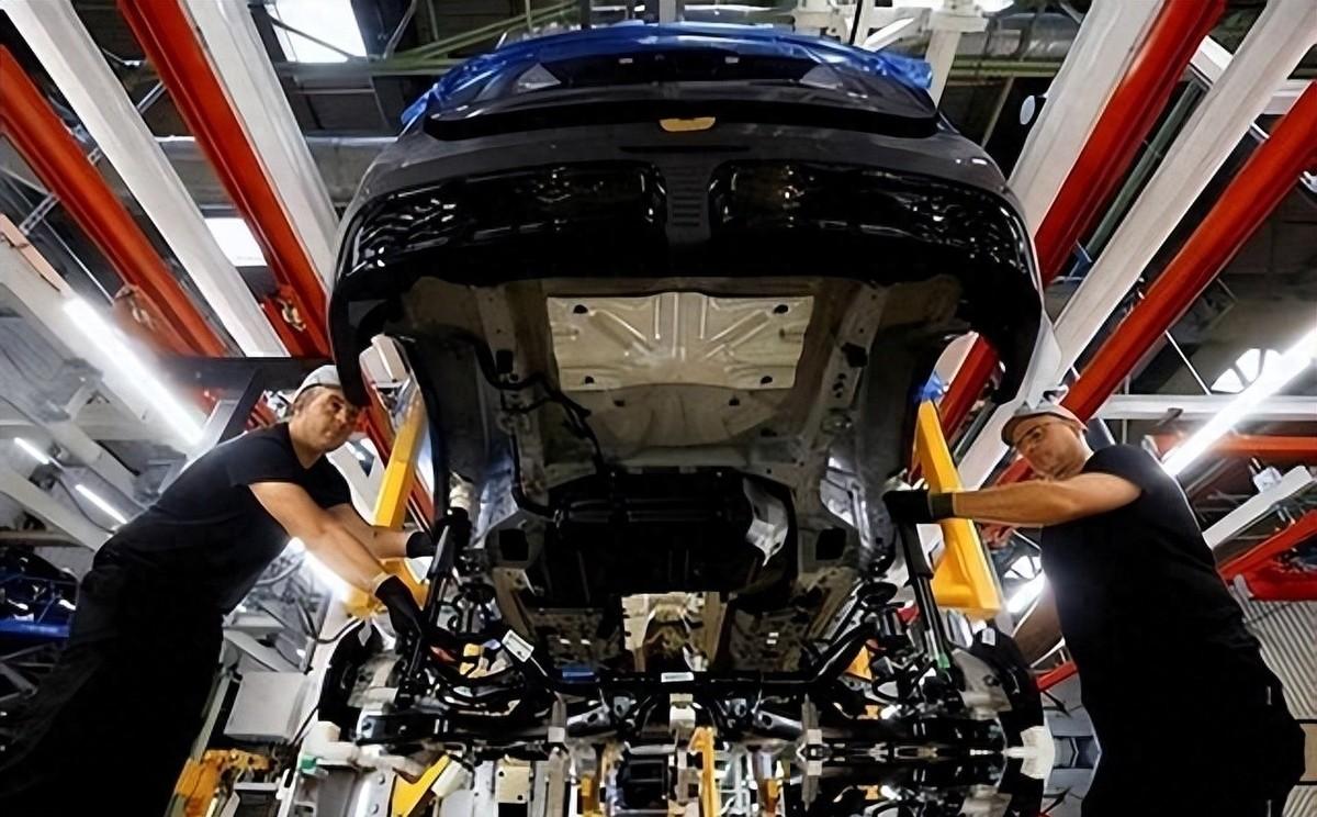 中国该怎么接招？ 欧盟 这回是下狠手了。2027年12月14日起，不管什么货品，