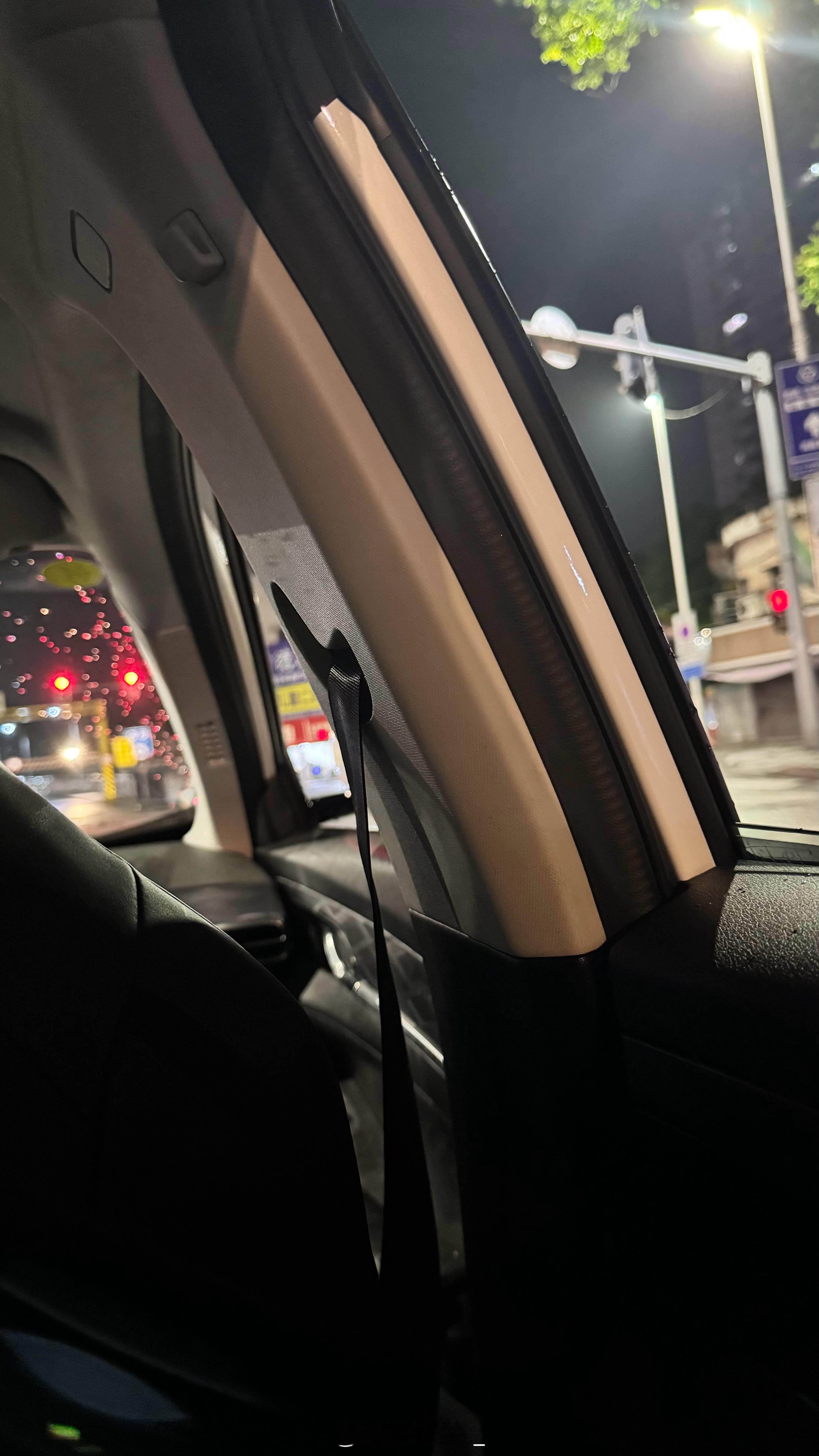 下了班先骑共享去把行李箱放上面雇佣雇佣去寄了胶卷去洗，然后又骑了一段路准备打车发