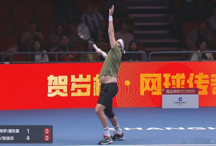 两个网坛的昔日男神呐... 来中国过春节吃好了德尔波特罗 & 特松加网坛风云