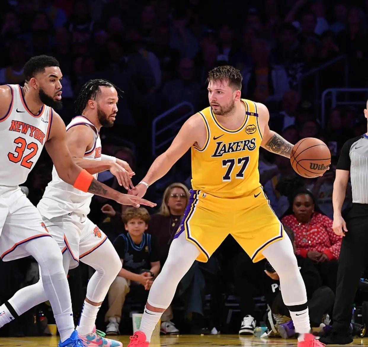东契奇汗颜啊

美媒ClutchPoints分享了一组数据对比：2024年东契奇