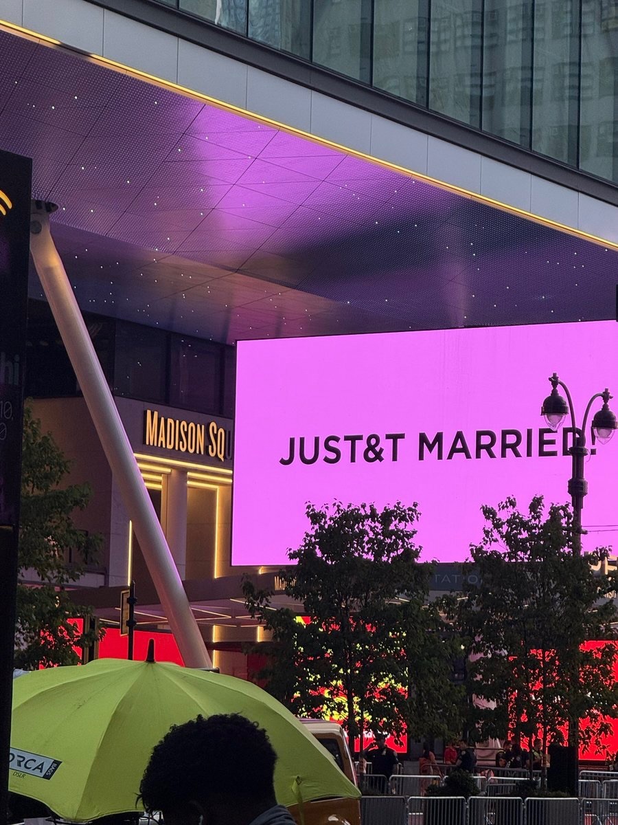 霉霉官宣完婚霉霉婚礼的照片💒👰🏻🤵欧美明星街拍