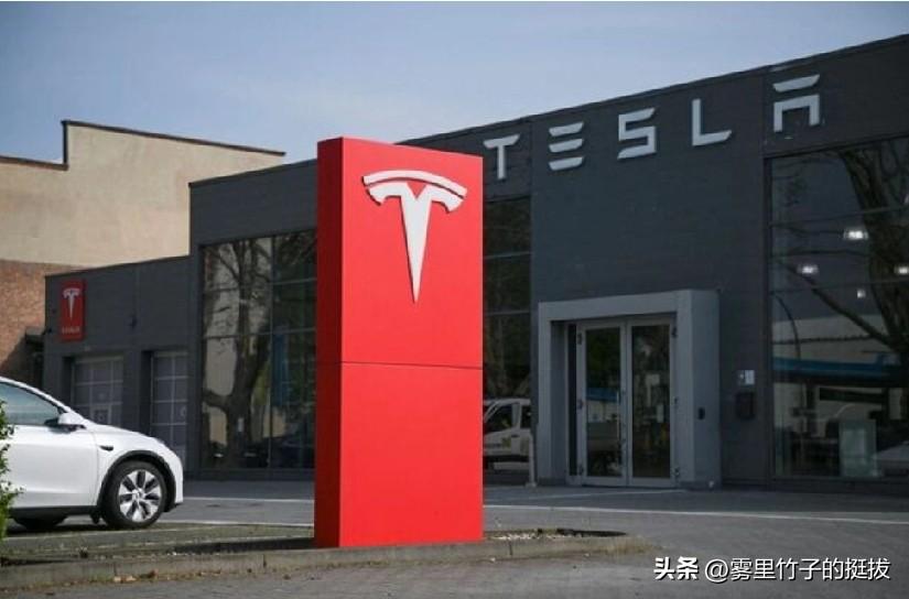 马斯克称特斯拉可能在 12 月份 “封装” 下一代 AI6 芯片。
路透首尔 3