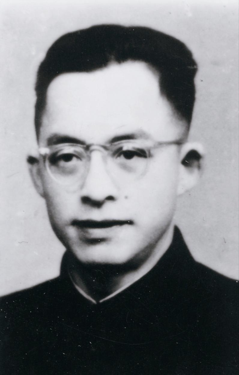 [微风]1949年，国军师长黎强被俘虏，面对审问，他却提了一个奇怪的要求：“能否