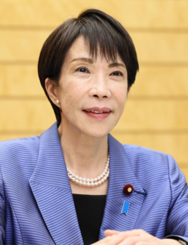 这盘大棋下得真绝，不得不说，中央有高人。谁也没料到，日本首相的此前的几句疯话，居