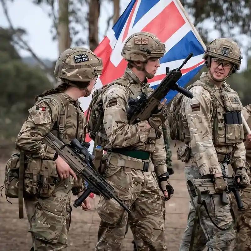 欧洲共向格陵兰岛派了32人的军事力量，根本不会也不敢用武力阻止美国吞并格陵兰岛。