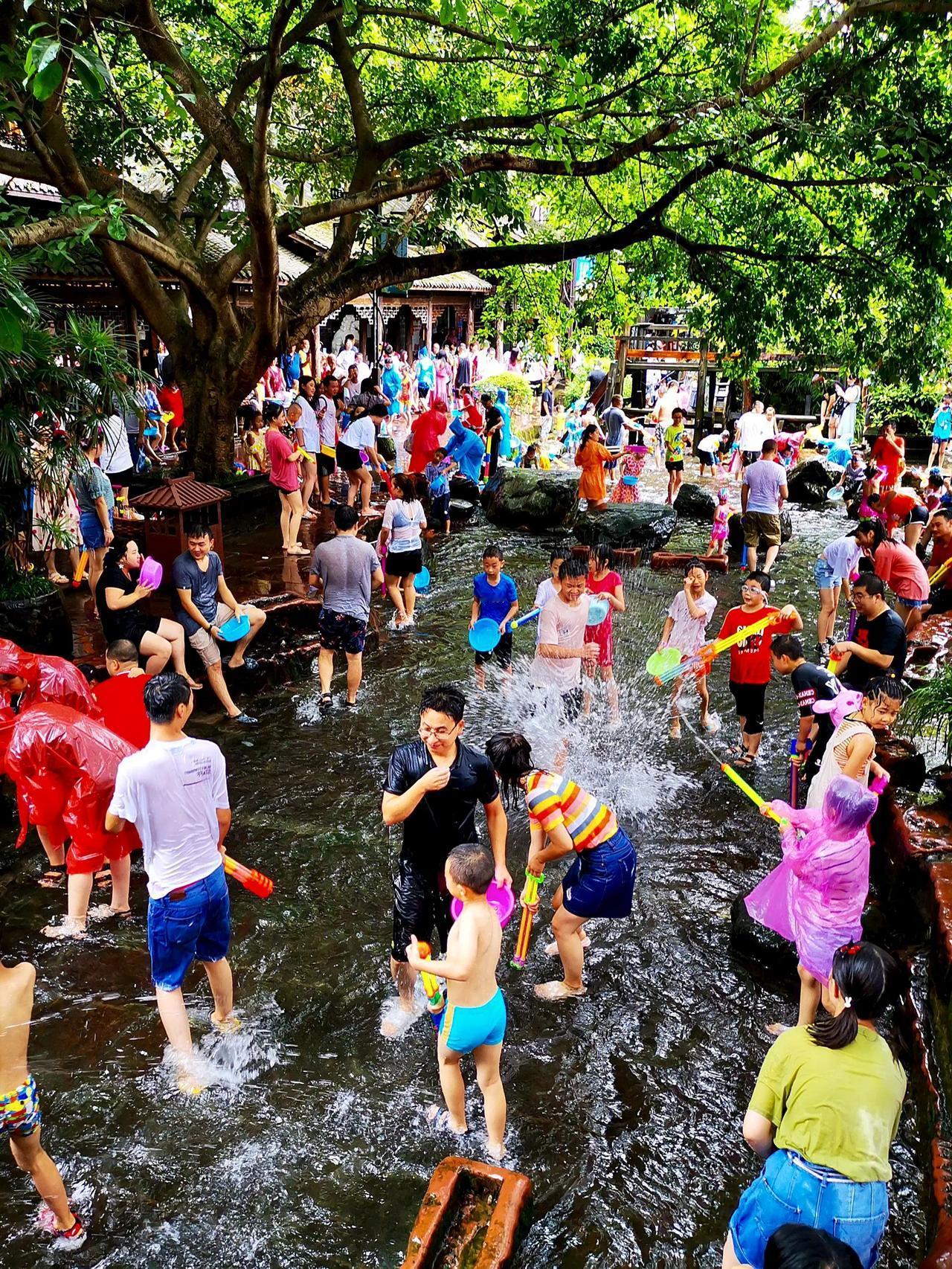 成都人的夏天，一半是火锅味，一半是黄龙溪的水花味！今天就给大家分享这份实用的黄龙