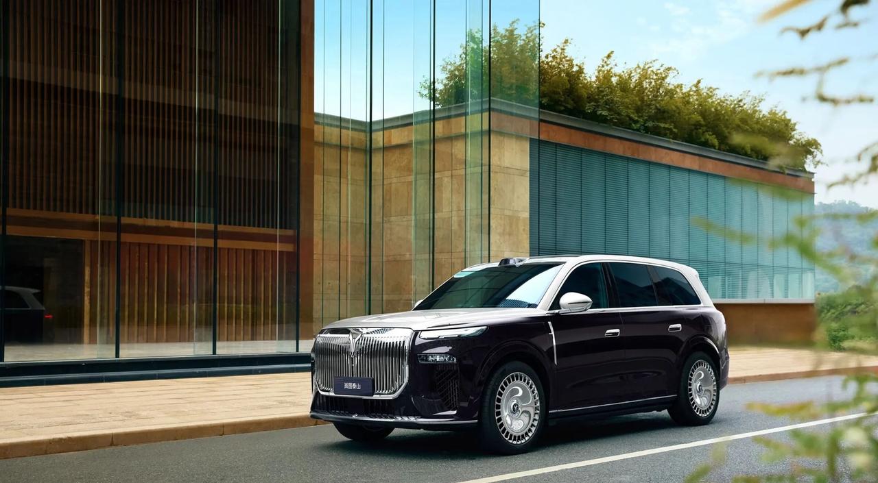 30万级大五座杀疯了！岚图泰山X8携华为四激光雷达来袭，理想L7慌不慌？东风与华