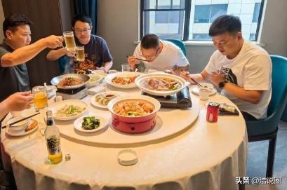 “不讹白不讹？”陕西渭南，一男子去聚餐，他说自己高血压不能喝酒，设宴的人就没带白