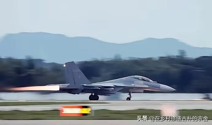 此时此刻沙特、卡塔尔、阿联酋、阿曼等中东国家都在默默祈祷，祈祷歼16战斗机编队回