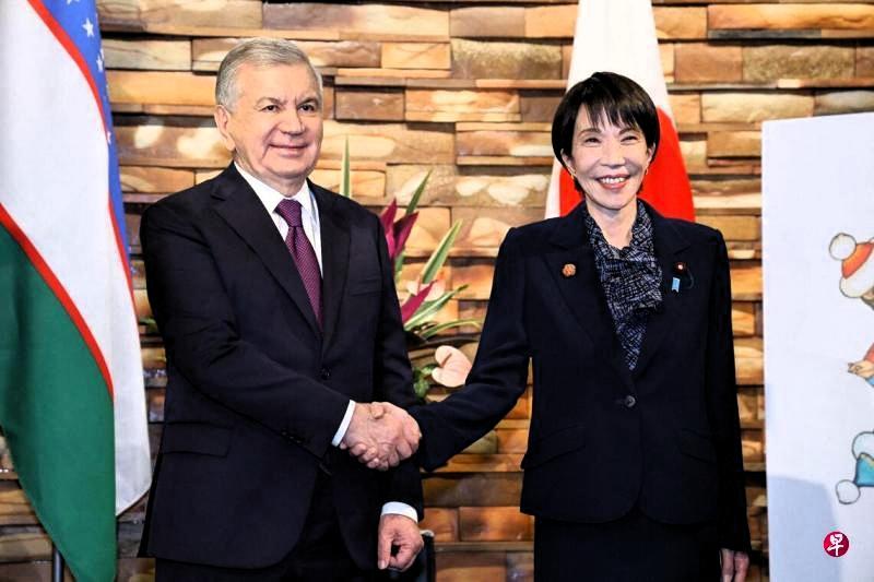 日本刚给中亚五国递上橄榄枝，普京立刻甩出王牌。高市早苗峰会热度未消，圣彼得堡的独